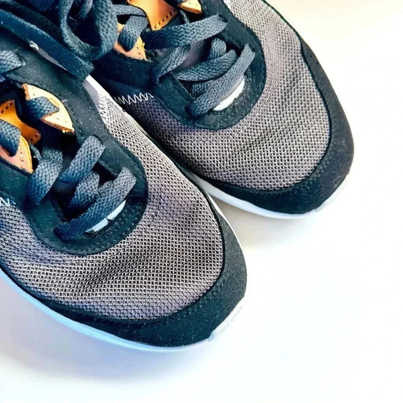 Cole Haan Women's ZERØGRAND All-Day Running Shoe - Picture 7 of 11